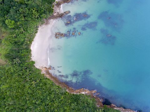 Praia do Ribeiro, em Bombinhas (SC)
